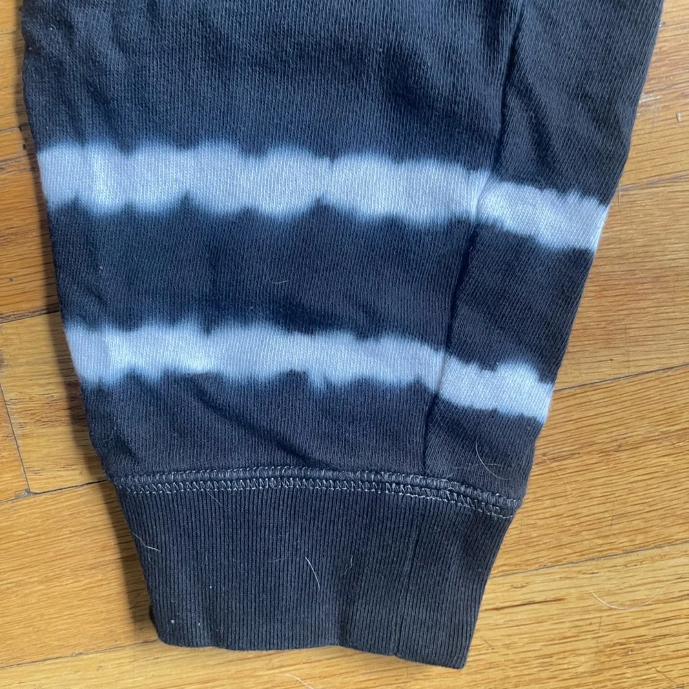 Old Navy Black and White Sweatpants with Drawstring and Tie Dye Stripes - Picture 4 of 8